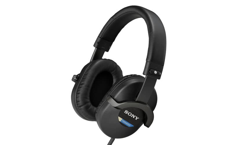 https://blog.landr.com/wp-content/uploads/2019/04/25_Best_Headphones_SONY_MDR-7510.jpg