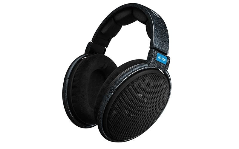 https://blog.landr.com/wp-content/uploads/2019/04/25_Best_Headphones_Sennheiser_HD_600.jpg